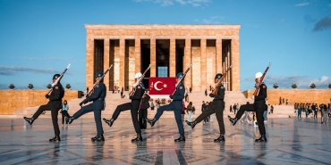 Ayas-Kaymakami-Baysal8217in-Gorev-Yeri-Degisti-Tartismali-Yanitin-Bedeli-featured